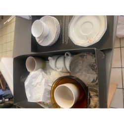 LOTS DIVERS TASSES EN LOTS