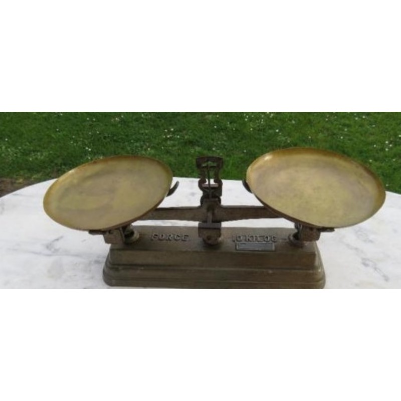Grande balance de cuisine Roberval à 2 plateaux, force 10kgs