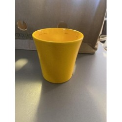 Pot jaune 
