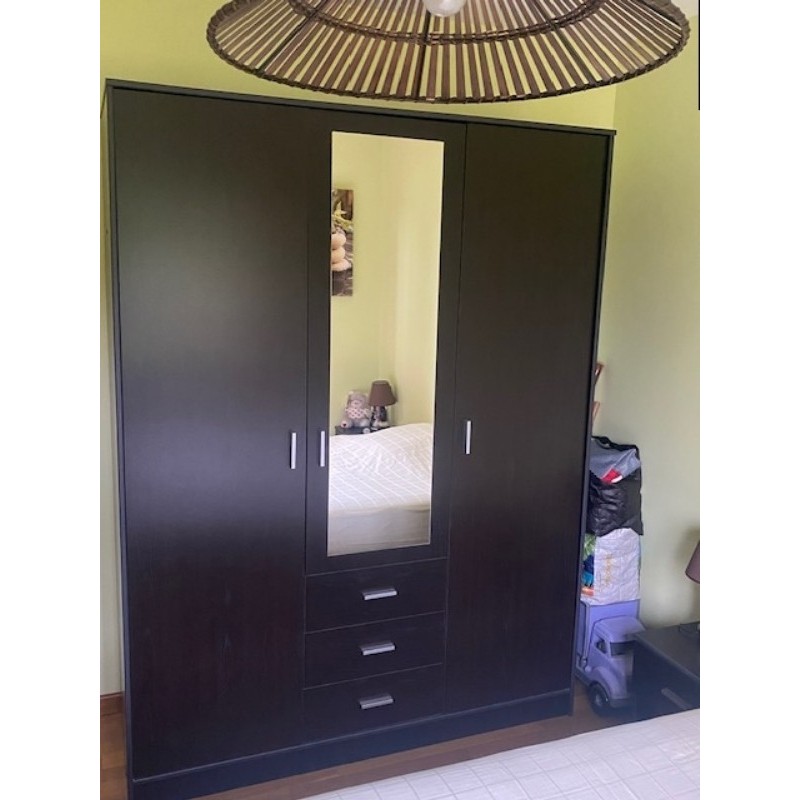Armoir de chambre 