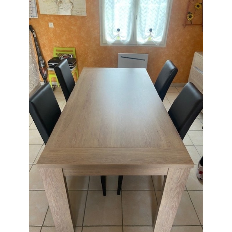 Table + 4 chaises simili cuir