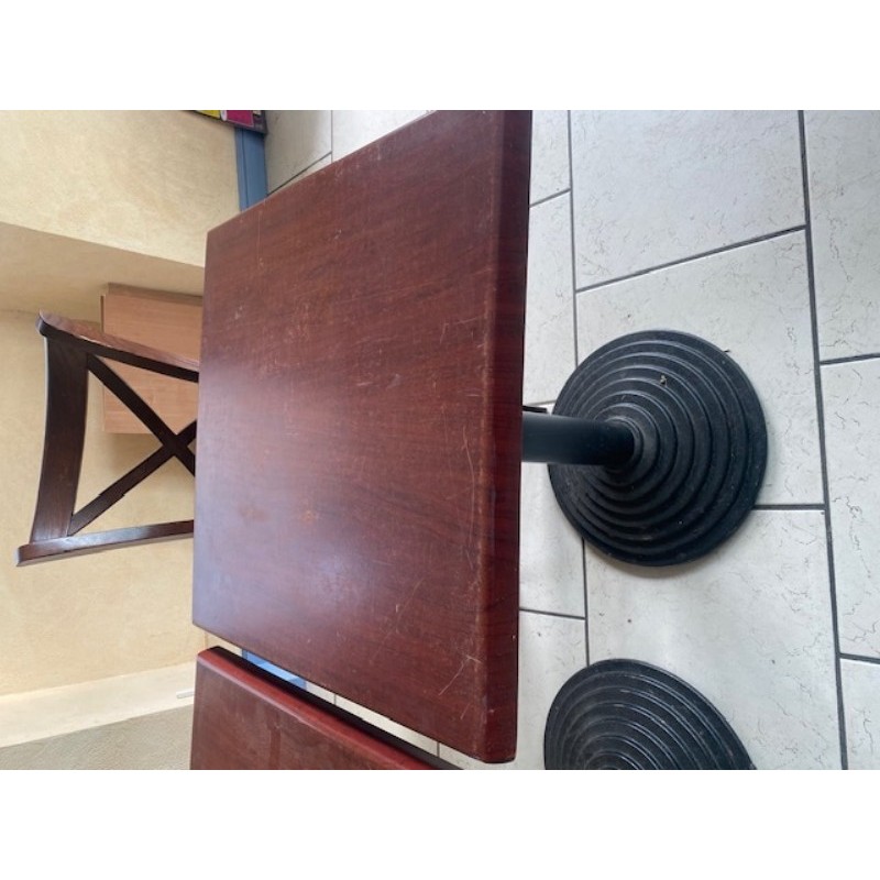 Table Pro marron + 2 chaises 